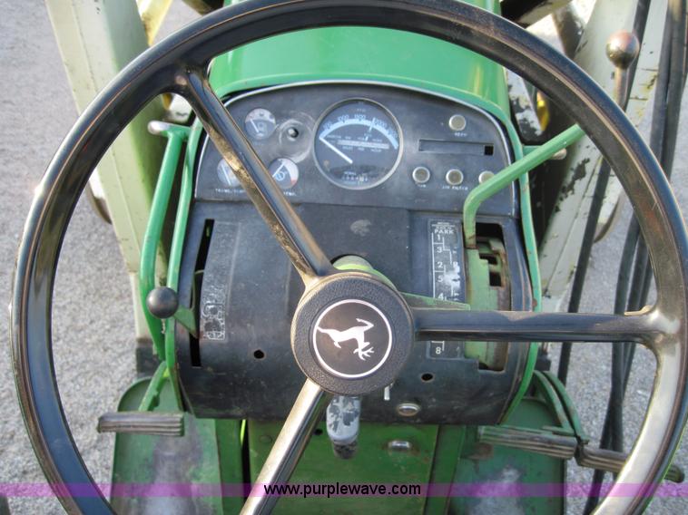 image for item 3018 1972 John Deere 4020 tractor with loader