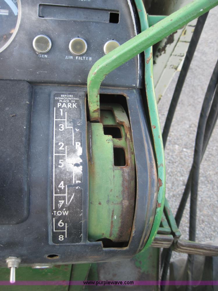 image for item 3018 1972 John Deere 4020 tractor with loader