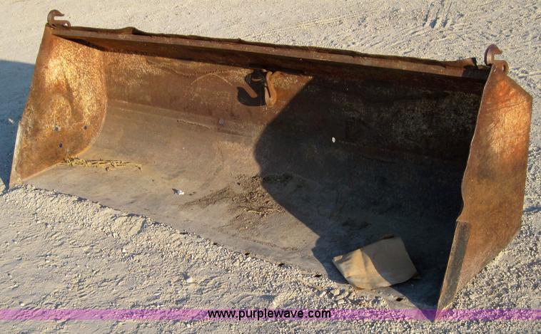 image for item 3018 1972 John Deere 4020 tractor with loader