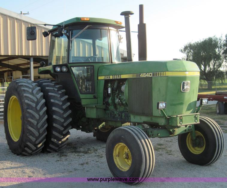 image for item 3019 1979 John Deere 4640 tractor