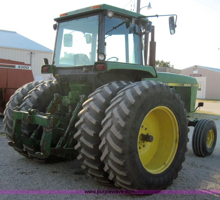 image for item 3019 1979 John Deere 4640 tractor