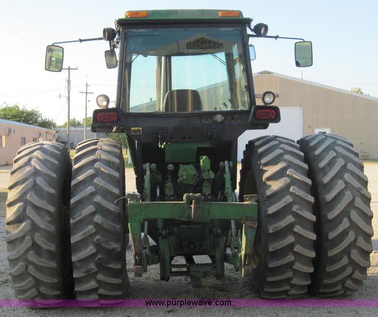 image for item 3019 1979 John Deere 4640 tractor