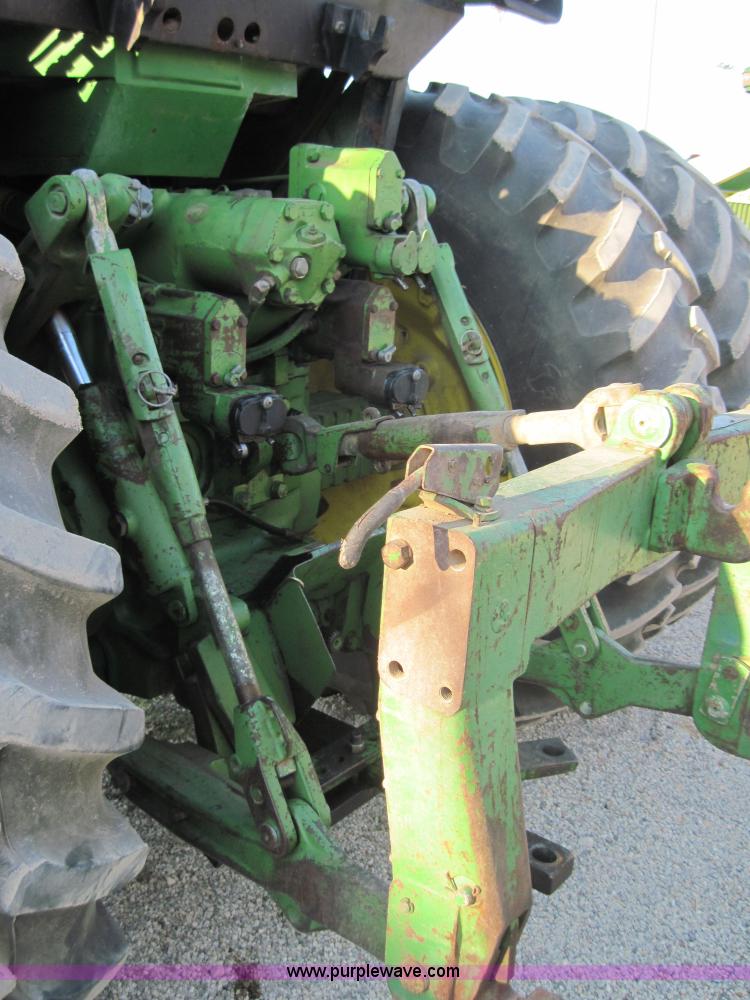 image for item 3019 1979 John Deere 4640 tractor