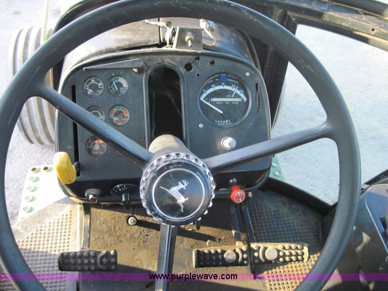 image for item 3019 1979 John Deere 4640 tractor