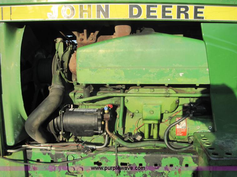 image for item 3019 1979 John Deere 4640 tractor
