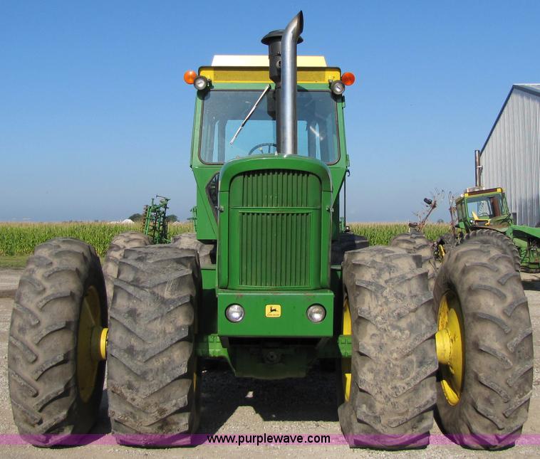 image for item 3022 1973 John Deere 7520 articulated four wheel drive tractor