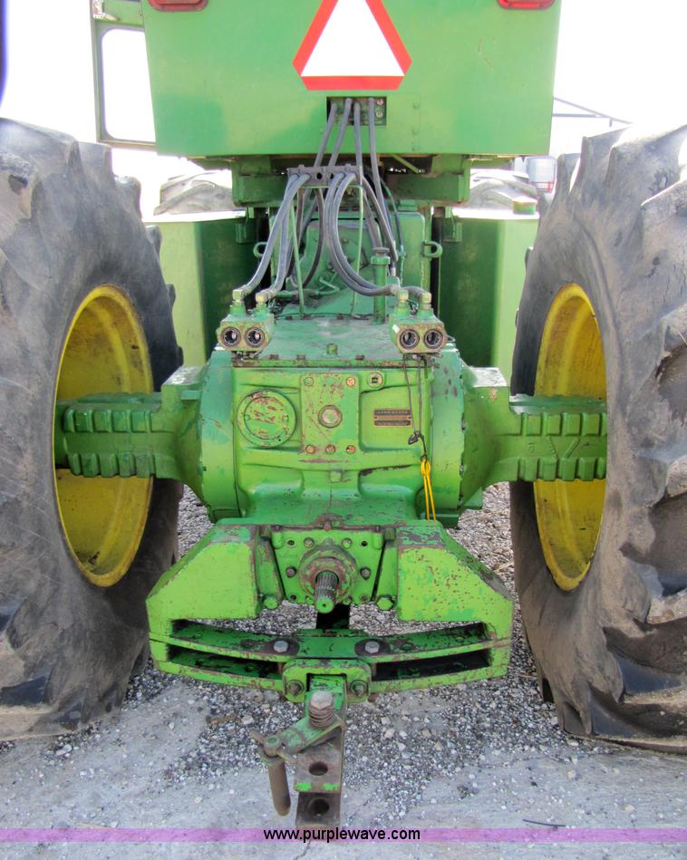 image for item 3022 1973 John Deere 7520 articulated four wheel drive tractor