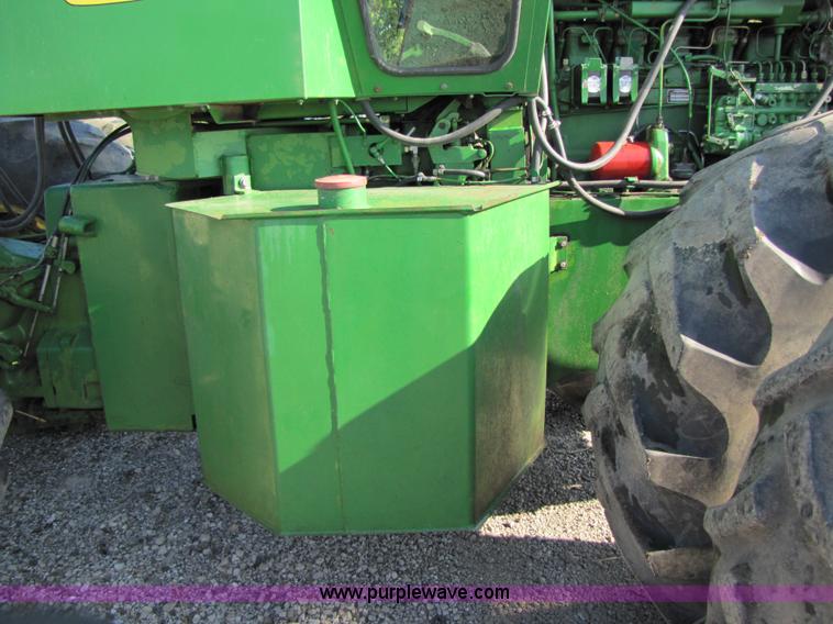 image for item 3022 1973 John Deere 7520 articulated four wheel drive tractor