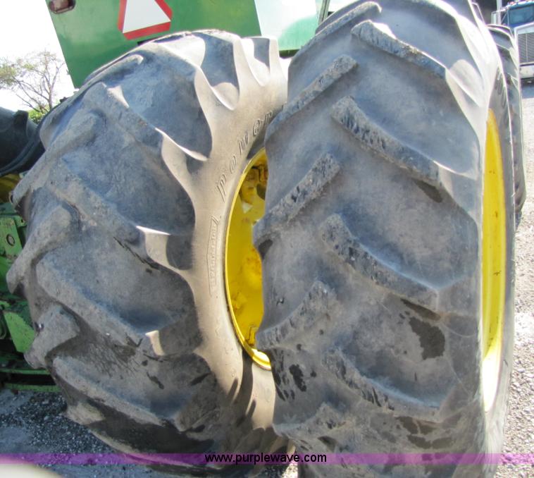 image for item 3022 1973 John Deere 7520 articulated four wheel drive tractor