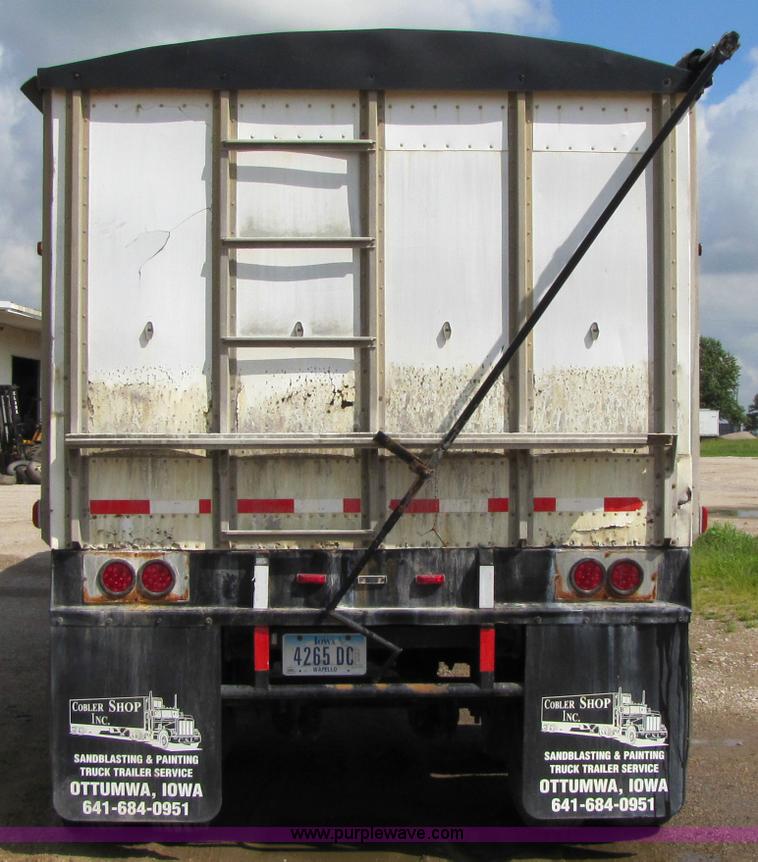 image for item 3028 1978 Western Trailers grain trailer