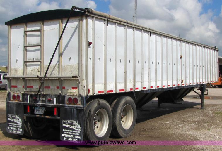 image for item 3028 1978 Western Trailers grain trailer