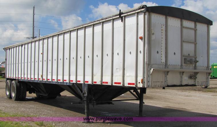 image for item 3028 1978 Western Trailers grain trailer