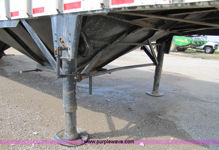image for item 3028 1978 Western Trailers grain trailer