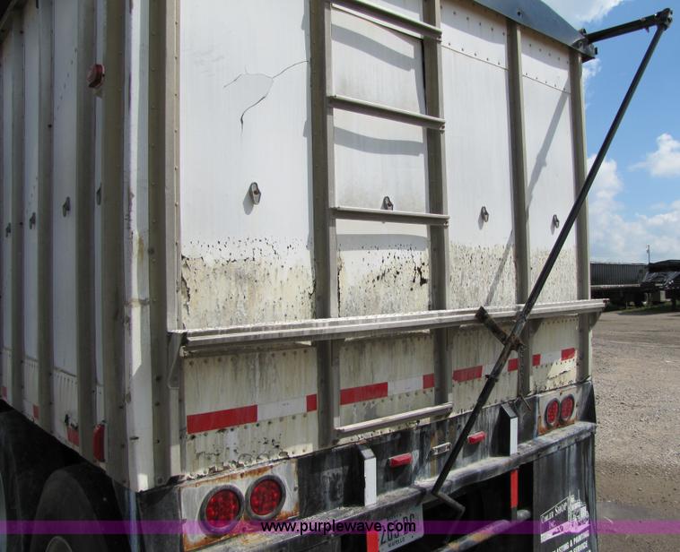 image for item 3028 1978 Western Trailers grain trailer