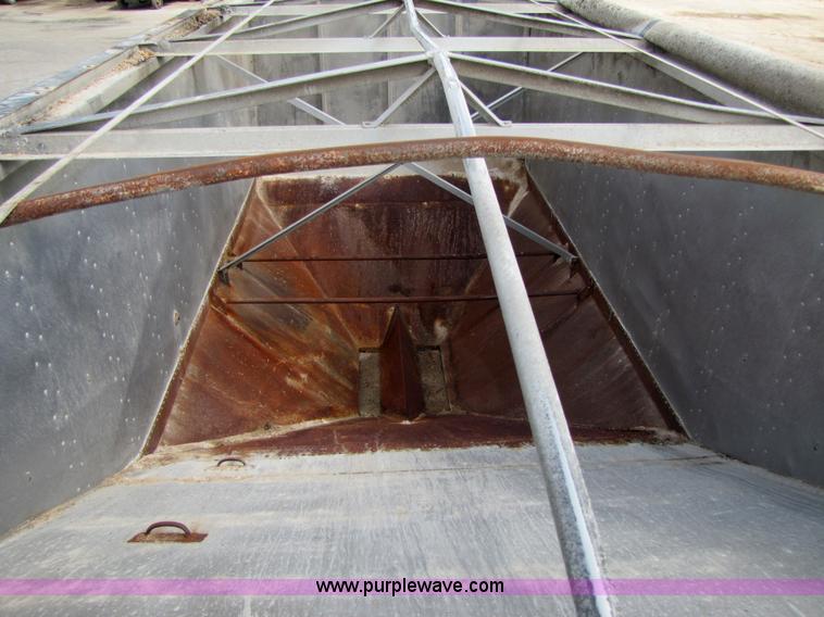 image for item 3028 1978 Western Trailers grain trailer