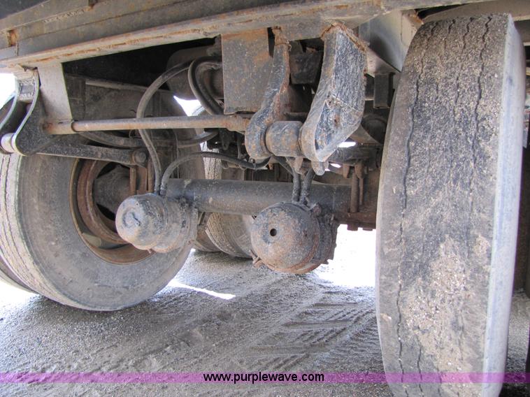 image for item 3028 1978 Western Trailers grain trailer