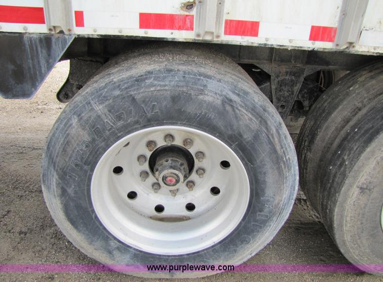 image for item 3028 1978 Western Trailers grain trailer