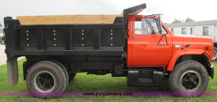 image for item 3047 1990 Chevrolet Kodiak C70 dump truck