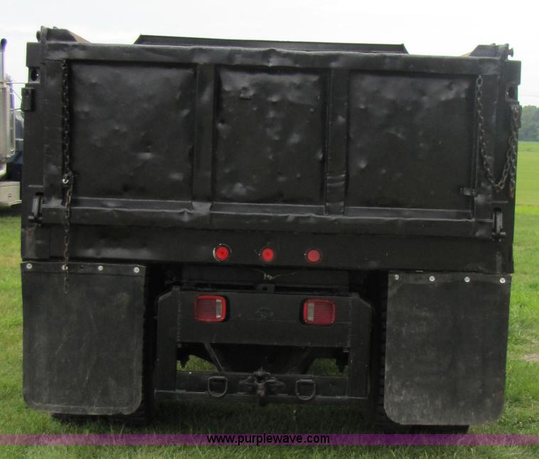 image for item 3047 1990 Chevrolet Kodiak C70 dump truck