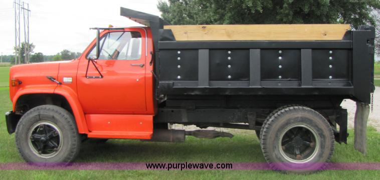image for item 3047 1990 Chevrolet Kodiak C70 dump truck