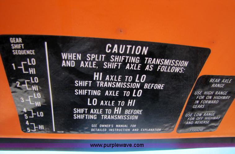 image for item 3047 1990 Chevrolet Kodiak C70 dump truck