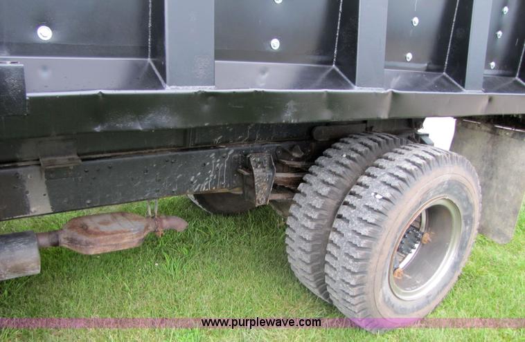 image for item 3047 1990 Chevrolet Kodiak C70 dump truck