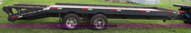 image for item 3048 1995 25' flatbed trailer