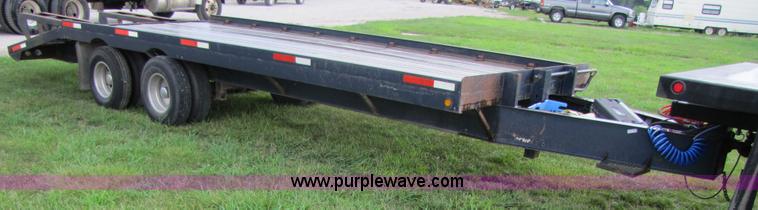 image for item 3048 1995 25' flatbed trailer