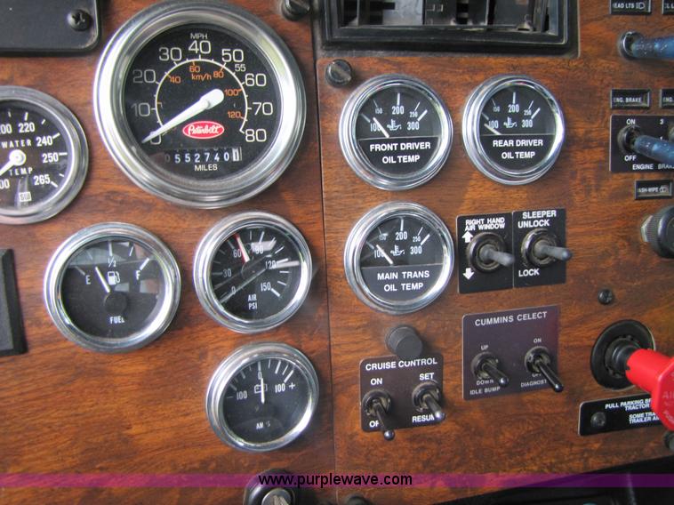 image for item 3049 1999 Peterbilt Conventional 377 semi truck