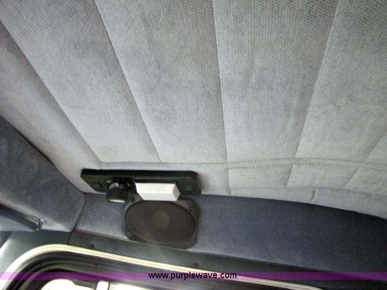 image for item 3049 1999 Peterbilt Conventional 377 semi truck