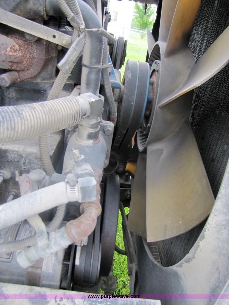 image for item 3049 1999 Peterbilt Conventional 377 semi truck