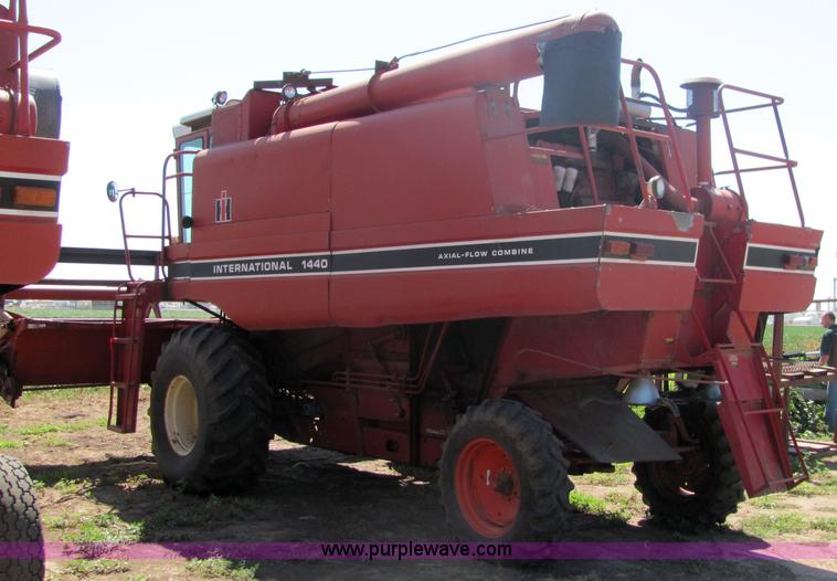 image for item 3211 1979 International 1440 axial flow combine