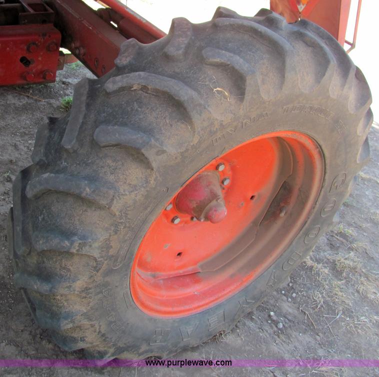 image for item 3211 1979 International 1440 axial flow combine