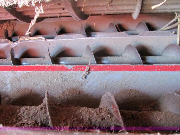 image for item 3211 1979 International 1440 axial flow combine