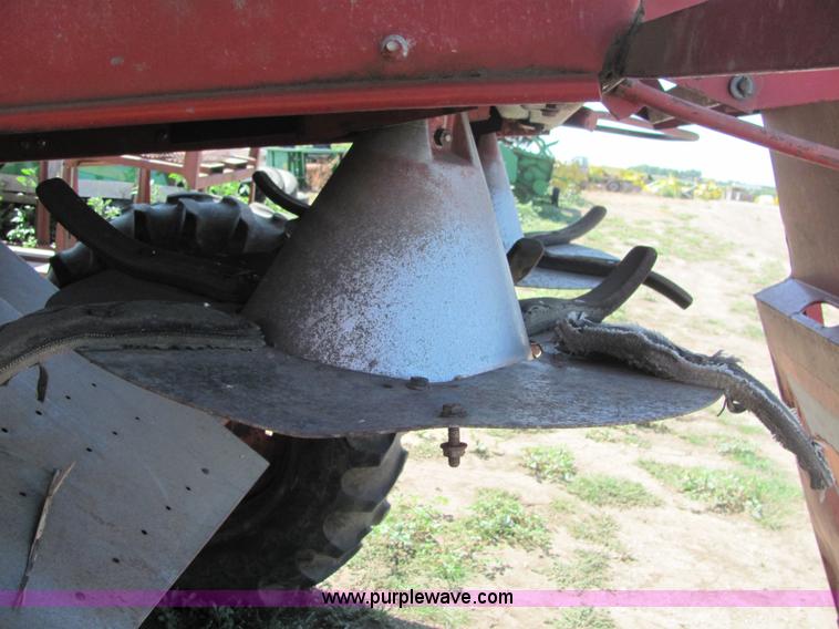 image for item 3211 1979 International 1440 axial flow combine