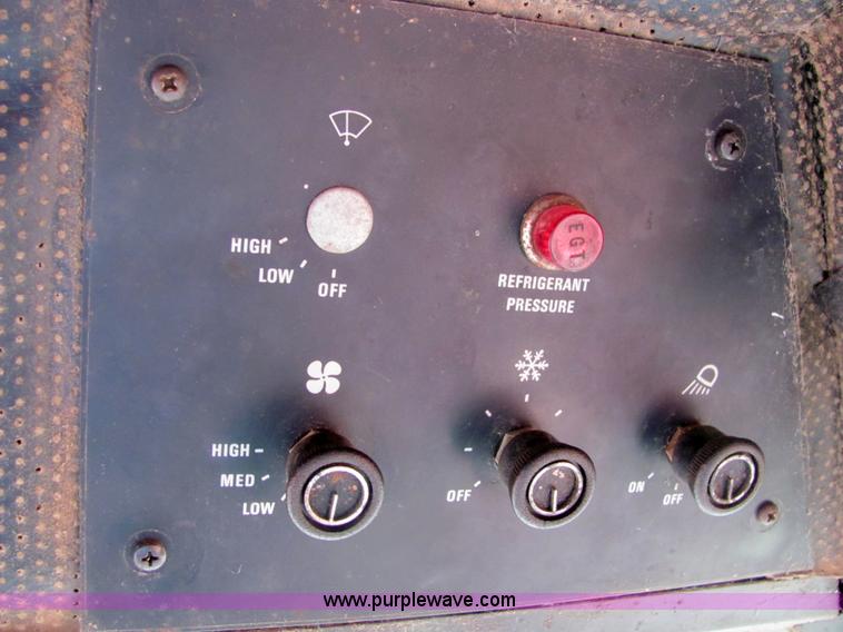 image for item 3211 1979 International 1440 axial flow combine