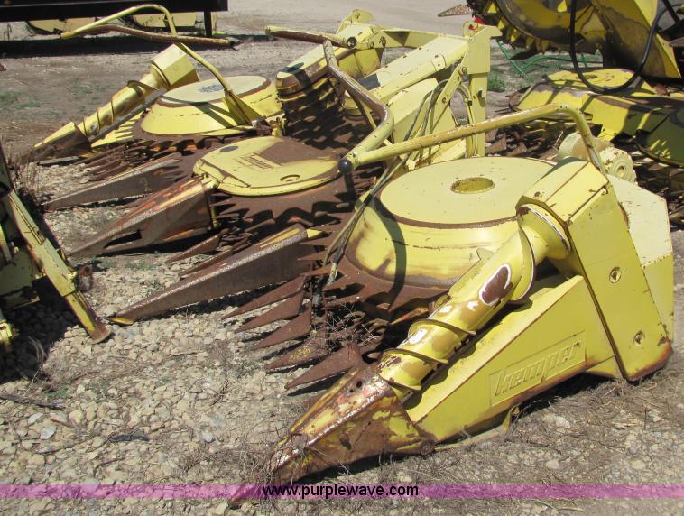 image for item 3213 1990 Kemper 4500 rotary forage head