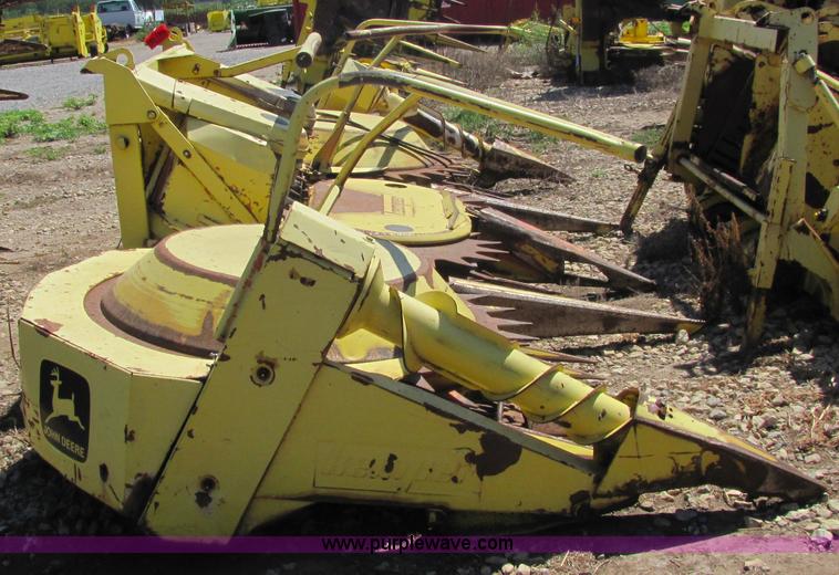 image for item 3213 1990 Kemper 4500 rotary forage head