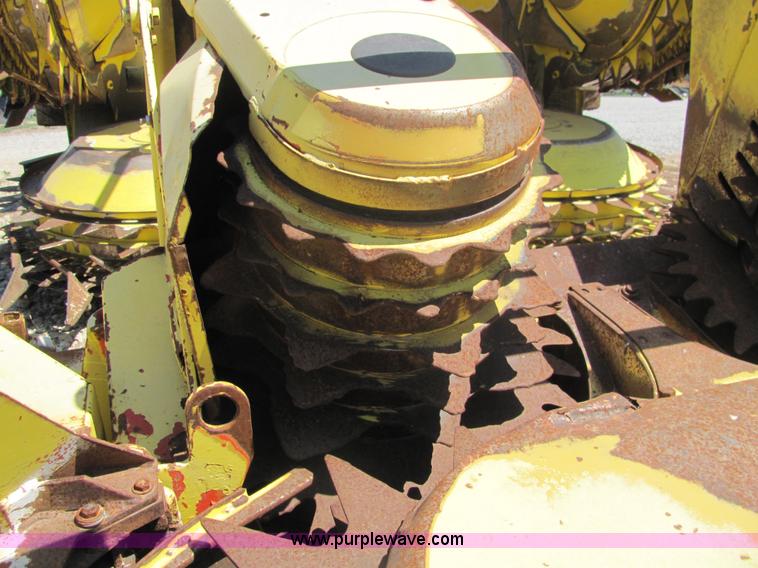 image for item 3213 1990 Kemper 4500 rotary forage head