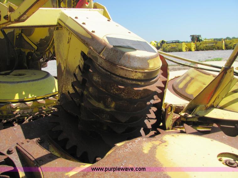 image for item 3213 1990 Kemper 4500 rotary forage head