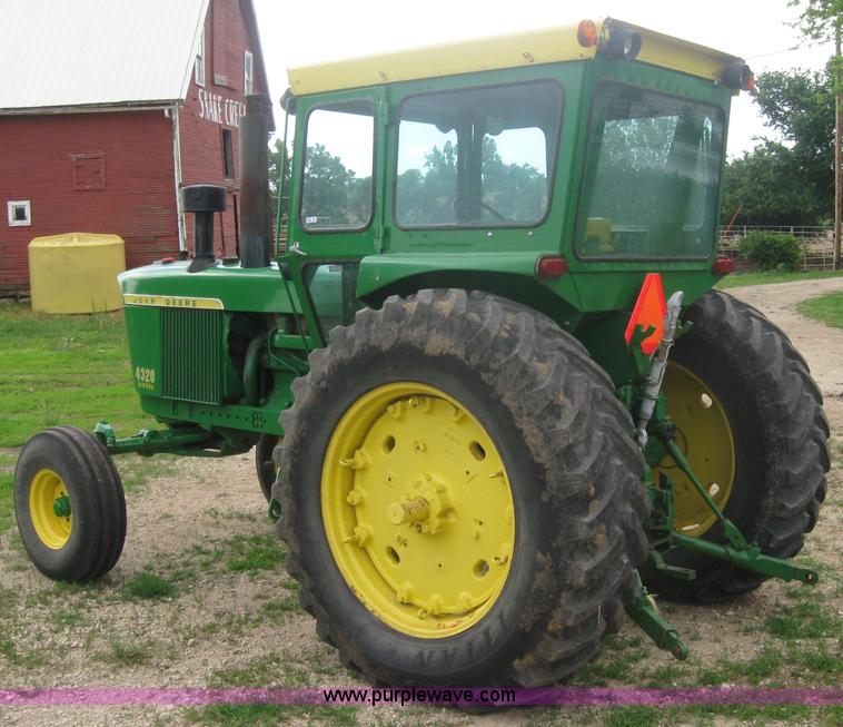 image for item 3990 1971 John Deere 4320 tractor