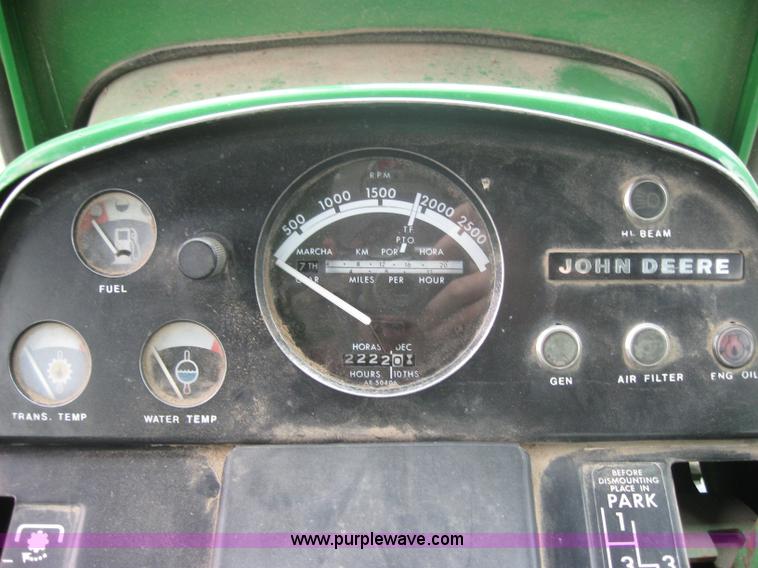 image for item 3990 1971 John Deere 4320 tractor