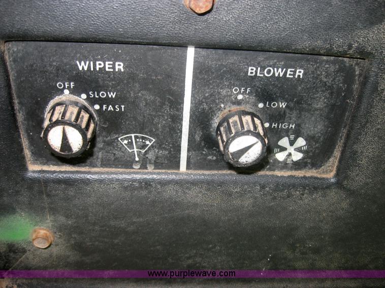 image for item 3990 1971 John Deere 4320 tractor