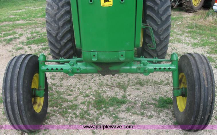 image for item 3990 1971 John Deere 4320 tractor