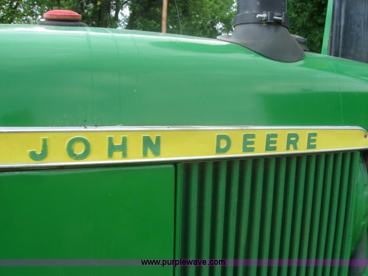 image for item 3990 1971 John Deere 4320 tractor