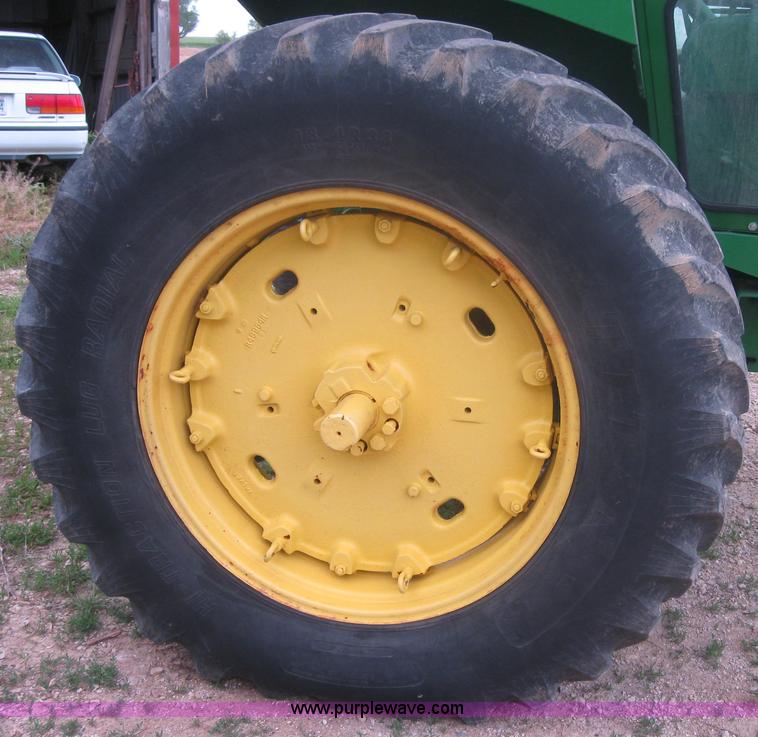 image for item 3990 1971 John Deere 4320 tractor