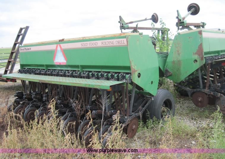 image for item 4014 Great Plains 30' folding drill