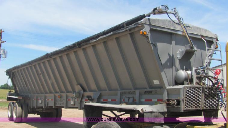 image for item 4618 2000 Red River Valley HULV237 live bottom trailer