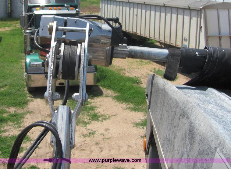 image for item 4618 2000 Red River Valley HULV237 live bottom trailer