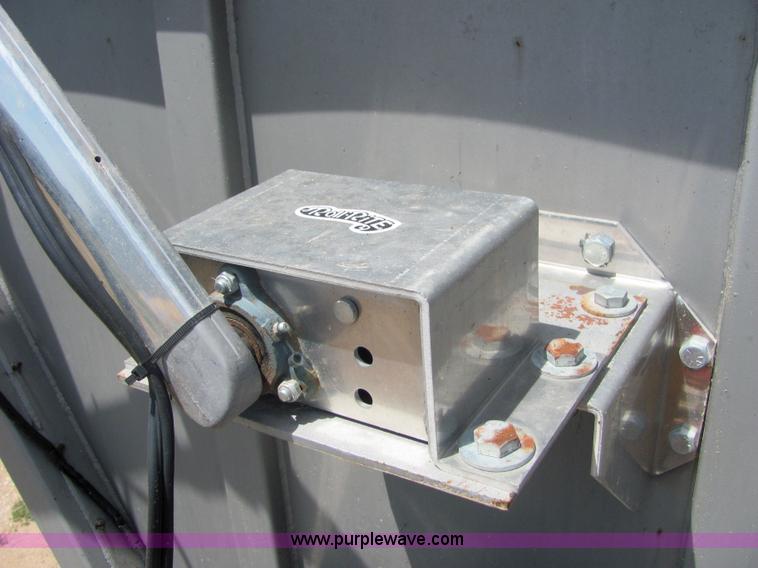 image for item 4618 2000 Red River Valley HULV237 live bottom trailer